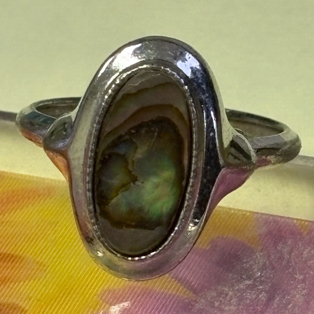 Vintage Rare AVON Abalone Shell Silver Tone Ring 5g Size 9